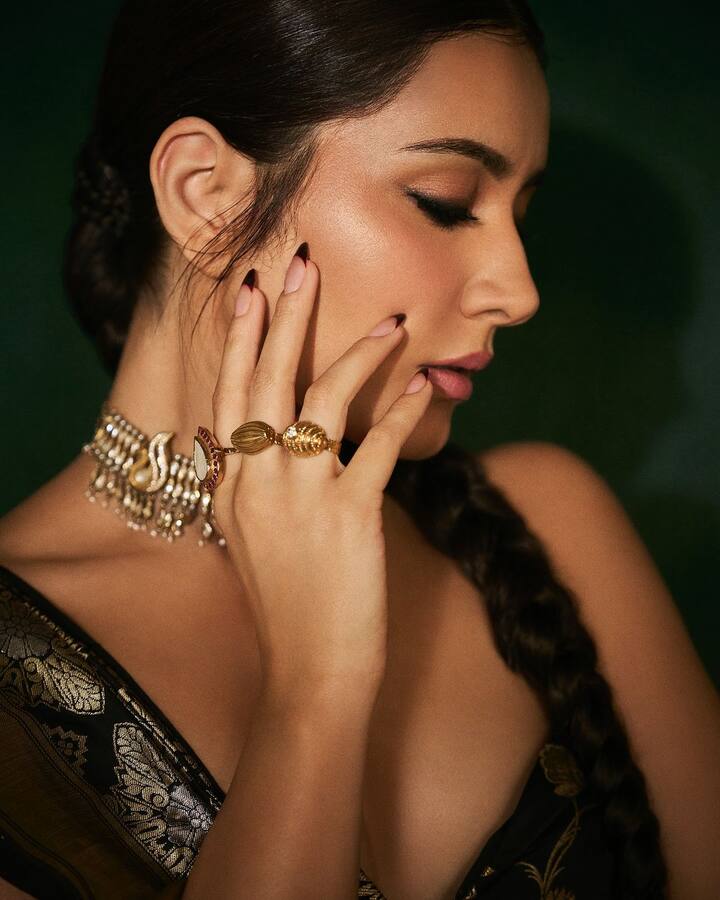 రాశి ఖన్నా లేటెస్ట్ ఫోటోలు(Images Source : Instagram/Raashi Khanna)