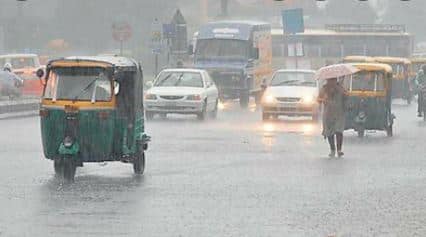 Rain forecast for next three hours in Ahmedabad Rajkot Surendranagar and Bhavnagar Gujarat Rain: અમદાવાદ, રાજકોટ, સુરેન્દ્રનગર અને ભાવનગરમાં આગામી ત્રણ કલાક ગાજવીજ સાથે વરસાદની આગાહી