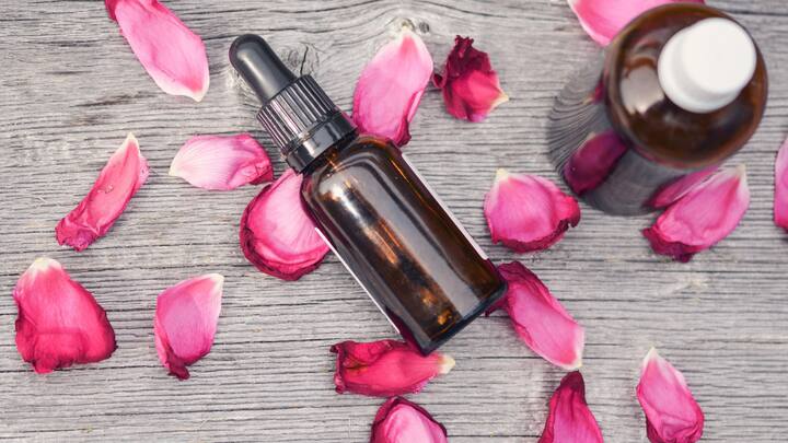 Usage Tips  For instant stress relief, apply the blend on your pulse points, it's best to use a diffuser, or add a few drops to a warm bath. To enhance well-being, use your blend in daily routines, such as during your meditation or yoga or after coming from the office during evening relaxation. (Image Source: Canva)