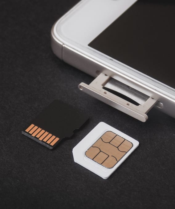 एक Sim Card में कितने नंबर कर सकते हैं सेव?
