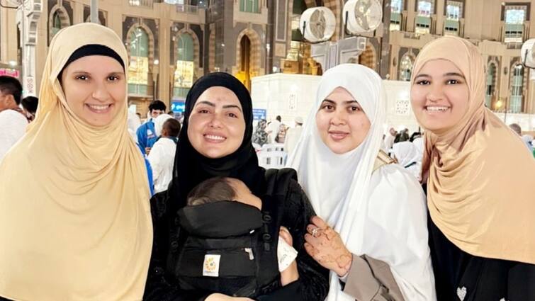 Sania Mirza depart for Hajj 2024 and Indian tennis star performer Umrah with Bollywood actress Sana Khan watch Photo Sania Mirza Hajj 2024: तलाक के बाद हज के लिए रवाना हुईं सानिया मिर्जा, पहले बॉलीवुड एक्ट्रेस के साथ किया उमराह 