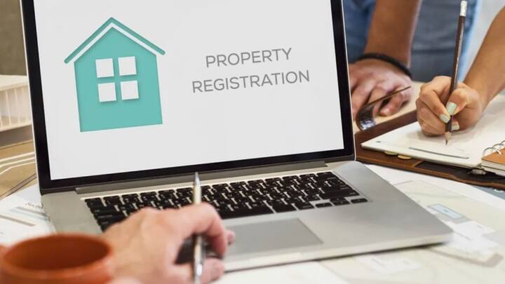 आज के समय में लगभग सारी सुविधाएं आपको ऑनलाइन मिल जाती है. अगर आप प्रॉपर्टी का रजिस्ट्रेशन करवाना चाहते हैं तो वह भी ऑनलाइन कर सकते हैं. इसके लिए आप अपने राज्य की प्रॉपर्टी रजिस्ट्रेशन के ऑनलाइन पोर्टल पर जा सकते हैं.