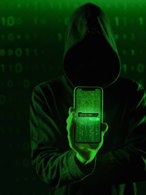 अरे आपका फोन हैक हो गया है! जानें कैसे?