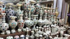 आगरा का मार्बल उद्योग दुनियाभर में मशहूर, यहां की कारीगरी की विदेशों में रहती है डिमांड