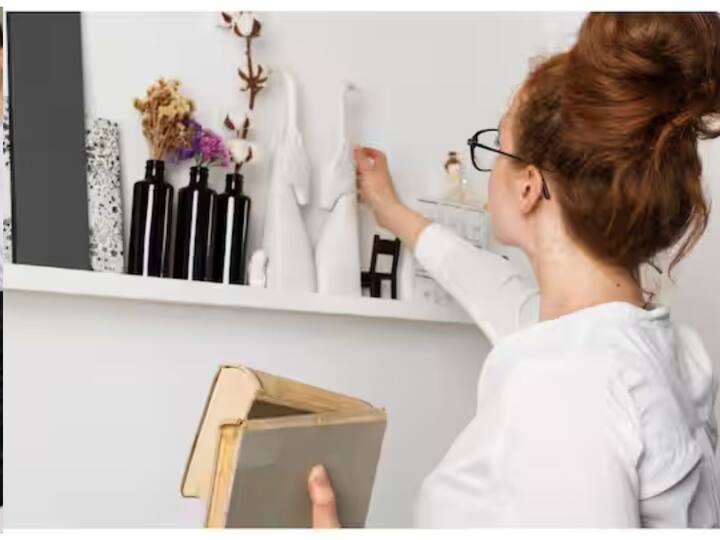 Put things in their place: First of all, make sure that everything has a specific place. Whenever you use something, put it back in its place. This will prevent clutter in the house and keep everything organized.