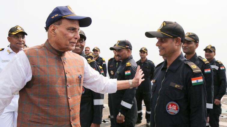 Rajnath Singh Defence Minister Eastern Naval Command Visakhapatnam matsya nyay 'Will Not Let Indian Ocean Become Matsya Nyay Region': Rajnath Singh At Eastern Naval Command In Vizag