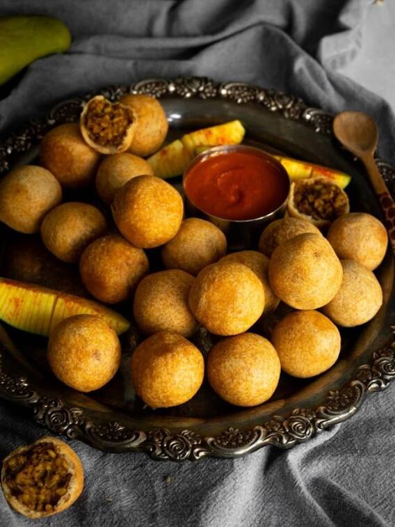 लखनऊ के मशहूर बक्शे वाले खस्ते मिलते हैं यहां