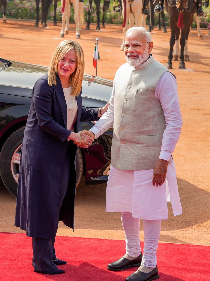 उन्होंने आगे कहा, 