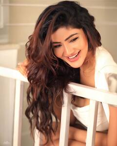 Soniya Bansal Photo: સોનિયા બંસલે કેમેરા સામે બતાવી કાતિલ અદા, જુઓ તસવીરો