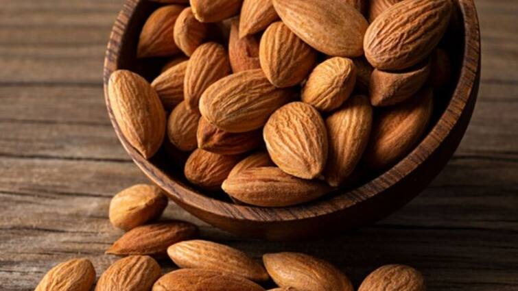 Almonds benefits Should we eat almonds in summer or not  know the opinion of health experts Almonds benefits: ਗਰਮੀਆਂ ਵਿਚ ਬਦਾਮ ਖਾਣੇ ਚਾਹੀਦੇ ਹਨ ਜਾਂ ਨਹੀਂ, ਜਾਣੋ ਸਿਹਤ ਮਾਹਿਰਾਂ ਦੀ ਰਾਏ