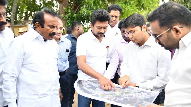 Minister Udayanithi stalin Site survey for cricket stadium in Coimbatore Coimbatore Cricket Stadium: கோவையில் கிரிக்கெட் மைதானம் அமைக்க இடம் ஆய்வு; வாக்குறுதியை நிறைவேற்ற களமிறங்கிய உதயநிதி