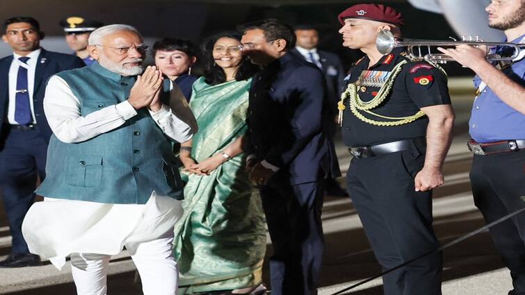 G7 Summit 2024 Live Updates Prime Minister Narendra Modi arrives in Apulia Italy G7 Summit 2024 Live Updates: અમેરિકાના રાષ્ટ્રપતિ અને ઇટાલીના વડાપ્રધાન સાથે મુલાકાત કરી શકે છે PM મોદી