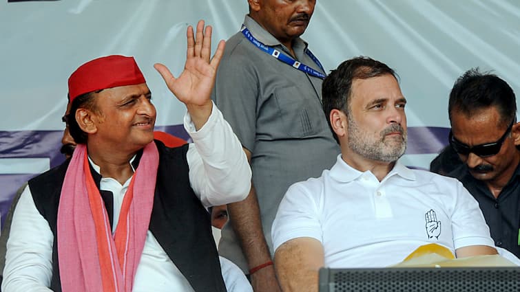 UP By Election Vidhan Sabha Congress leader Rahul Gandhi and Samajwadi Party chief Akhilesh Yadav alliance test यूपी के उपचुनाव में भी होगी कांग्रेस-सपा गठबंधन की परीक्षा, इन सीटों पर होनी है वोटिंग