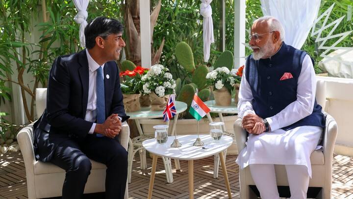प्रधानमंत्री नरेन्द्र मोदी ने ब्रिटेन के अपने समकक्ष ऋषि सुनक से मुलाकात की और राष्ट्रीय जनतांत्रिक गठबंधन (एनडीए) सरकार के अपने तीसरे कार्यकाल में भारत-ब्रिटेन रणनीतिक साझेदारी को और मजबूत करने की अपनी प्रतिबद्धता दोहराई.