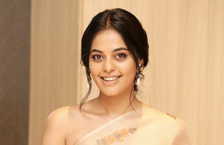 தமிழ் மற்றும் தெலுங்கு திரையுலகில் முன்னணி நடிகையாக வலம் வருபவர் நடிகை பிந்து மாதவி.