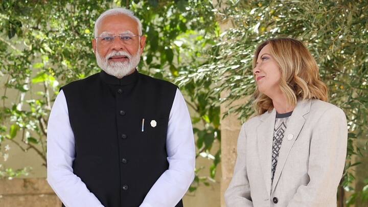 G7 Summit: मोदी ने इटली के अपुलिया क्षेत्र में जी-7 शिखर सम्मेलन के संवाद सत्र को संबोधित करते हुए कहा कि ग्लोबल साउथ के देश वैश्विक अनिश्चितताओं और तनावों का खामियाजा भुगत रहे हैं.