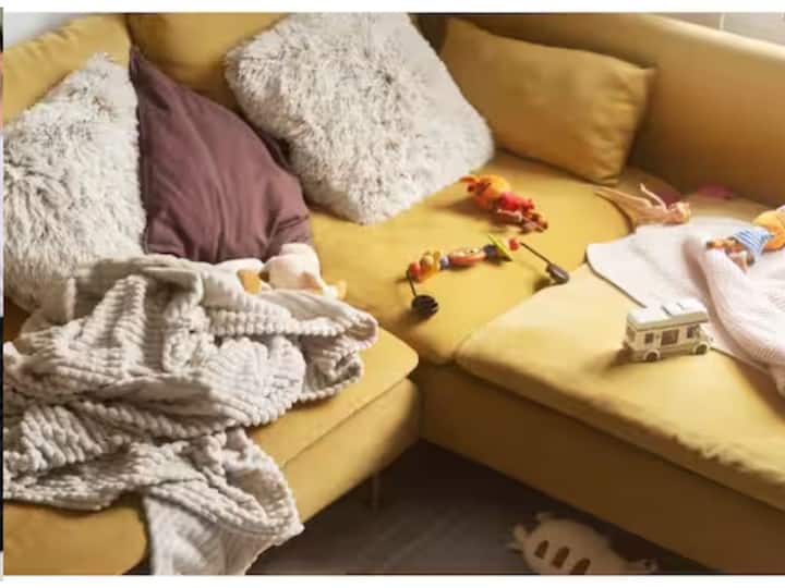 Sheets and pillow covers: Whenever you clean or change sheets and pillow covers, keep them together. Fold all the covers and keep them inside the pillow covers. This will save you from searching for them every time.