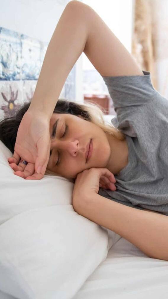 ਬਿਨਾਂ ਸਿਰਹਾਣੇ ਤੋਂ ਸੌਣ ਨਾਲ ਹੁੰਦੇ ਹੈਰਾਨ ਕਰਨ ਵਾਲੇ ਫਾਇਦੇ