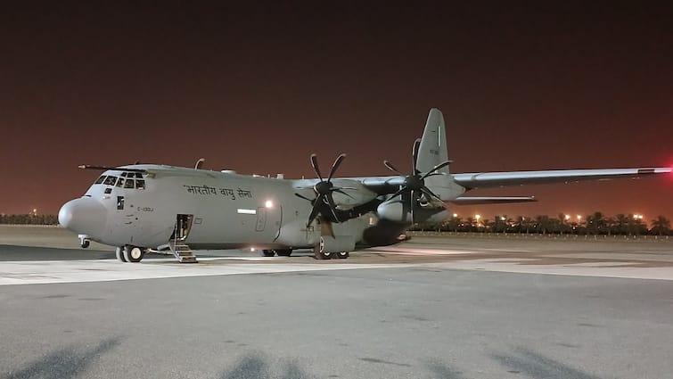 Kuwait Fire IAF Plane Carrying Bodies of 45 Indians Killed in Kuwait Fire Lands in Kerala Kuwait Fire Tragedy: IAF's C-130J Super Hercules Aircraft Brings Back Bodies Of 45 Indians