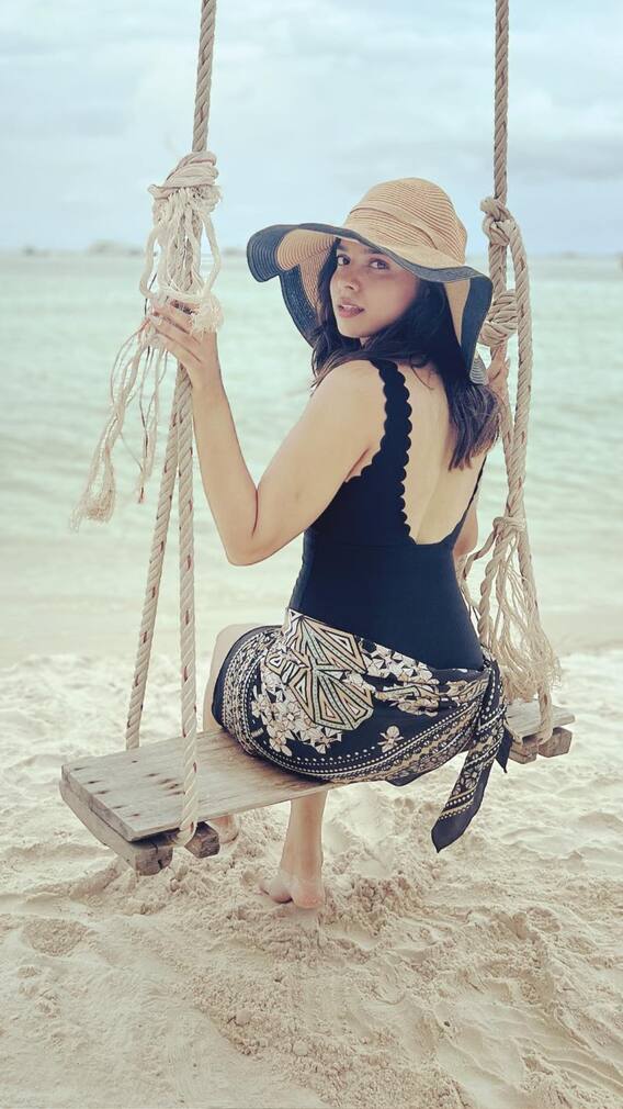 ज्योतिषाची लेक,लाखात फॉलोअर्स,मालिकेतली व्हिलन,कोण आहे अनघा?