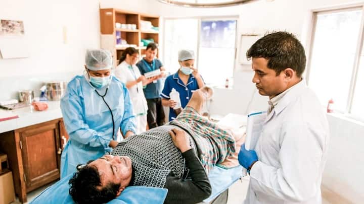 जिनका भविष्य में उन्हें फायदा होता है. और वह महंगे इलाज के खर्चे से बच जाते हैं. लेकिन क्या आपको पता है हेल्थ इंश्योरेंस में कुछ बीमारियां कवर नहीं होती है.