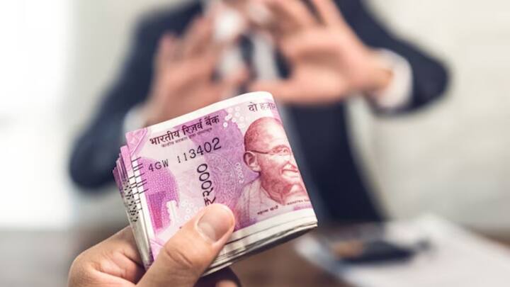 बहुत से लोग समय बचाने के लिए लोग अधिकारियों को घूस दे देते हैं. लेकिन आपको बता दें आप बिना घूस दिए भी अपने प्रॉपर्टी का काम करवा सकते हैं.