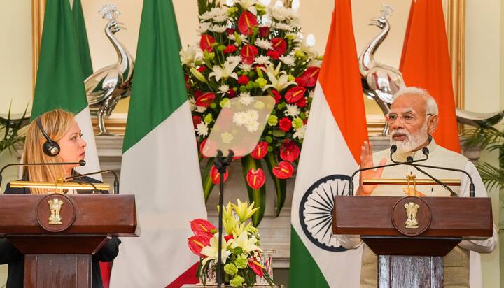 पीएम मोदी मेलोनी के निमंत्रण पर शिखर सम्मेलन में भाग ले रहे हैं और एक हाई-प्रोफाइल प्रतिनिधिमंडल के साथ रोम पहुंचे हैं. इससे पहले पीएम मोदी ने कहा कि उन्हें 