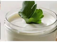 ਗਰਮੀਆਂ 'ਚ ਇਸ ਤਰ੍ਹਾਂ ਦਹੀਂ ਨੂੰ ਫਰਿੱਜ 'ਚ ਕਰੋ ਸਟੋਰ, ਕਦੇ ਨਹੀਂ ਹੋਵੇਗਾ ਖੱਟਾ, ਹਮੇਸ਼ਾ ਰਹੇਗਾ ਤਾਜ਼ਾ