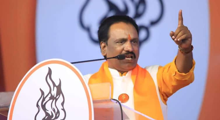 Ambadas Danve reaction on Chhagan Bhujbal for desire to to contest elections for Nashik loksabha Constituency Election 2024 maharashtra politics marathi news Ambadas Danve : छगन भुजबळ यांची इच्छा मारली जाते याची किंमत कदाचित मोजावी लागेल; अंबादास दानवे यांची प्रतिक्रिया 