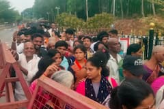 Tirumala Devotees Rush: లాంగ్ వీకెండ్ ఎఫెక్ట్, తిరుమల కొండపై మరింత పెరుగుతున్న భక్తుల రద్దీ