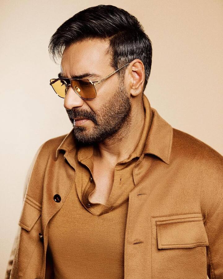 वर्क फ्रंट की बात करें तो अजय देवगन बहुत जल्द फिल्म ‘सिंघम अगेन’ में नजर आएंगे. जिसकी शूटिंग हाल ही में उन्होंने कश्मीर में की थी. फिल्म में उनके अलावा अक्षय कुमार, रणवीर सिंह, अर्जुन कपूर, दीपिका पादुकोण और करीना कपूर खान भी अहम रोल में है.