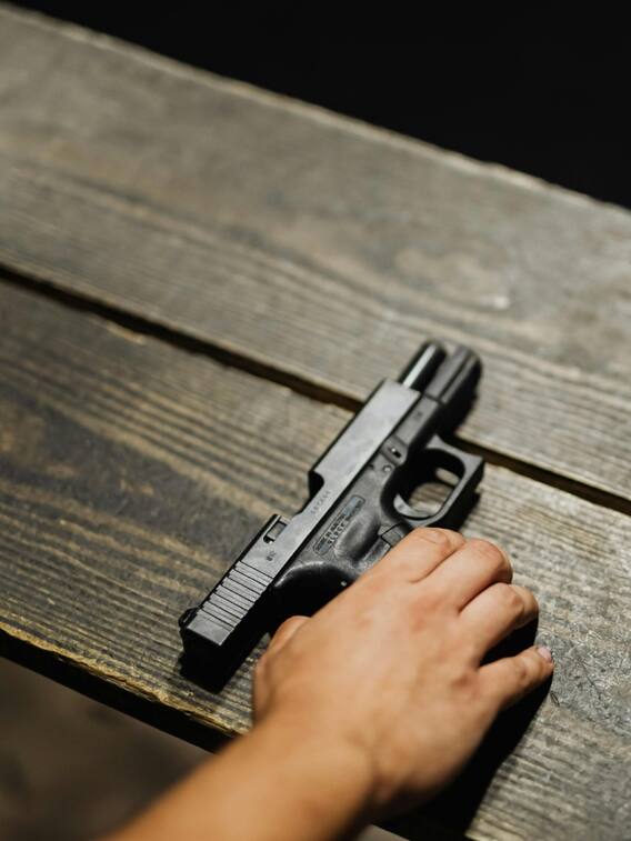 भारत में कैसे मिलता है आर्म्स लाइसेंस?