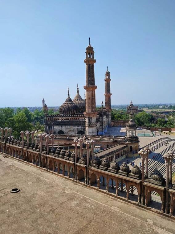 लखनऊ के इमामबाड़ा में छुपे हैं कई रहस्य, जानें दिलचस्प कहानी