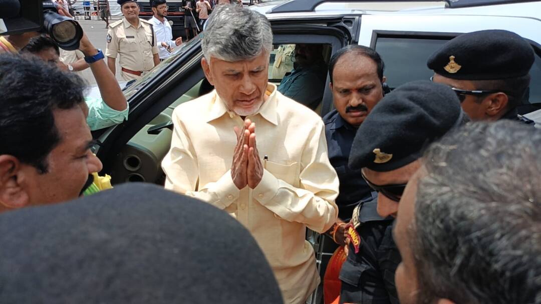 CM Chandrababu will visit the Polavaram project on Monday Orders were issued to set up 203 canteens within a hundred days Chandra Babu: మళ్లీ సోమవారం పోలవరం- వంద రోజుల్లో అన్న క్యాంటీన్లు- సీఎం చంద్రబాబు కీలక నిర్ణయాలు