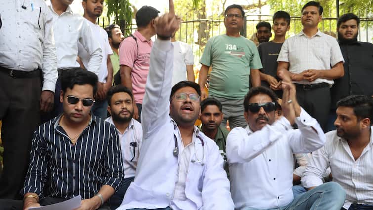 NEET Row Candidates Urge SC Order Re Evaluation Of OMR Sheets In Another Plea NEET Row: Candidates Urge SC To Order Re-Evaluation Of OMR Sheets In Another Plea