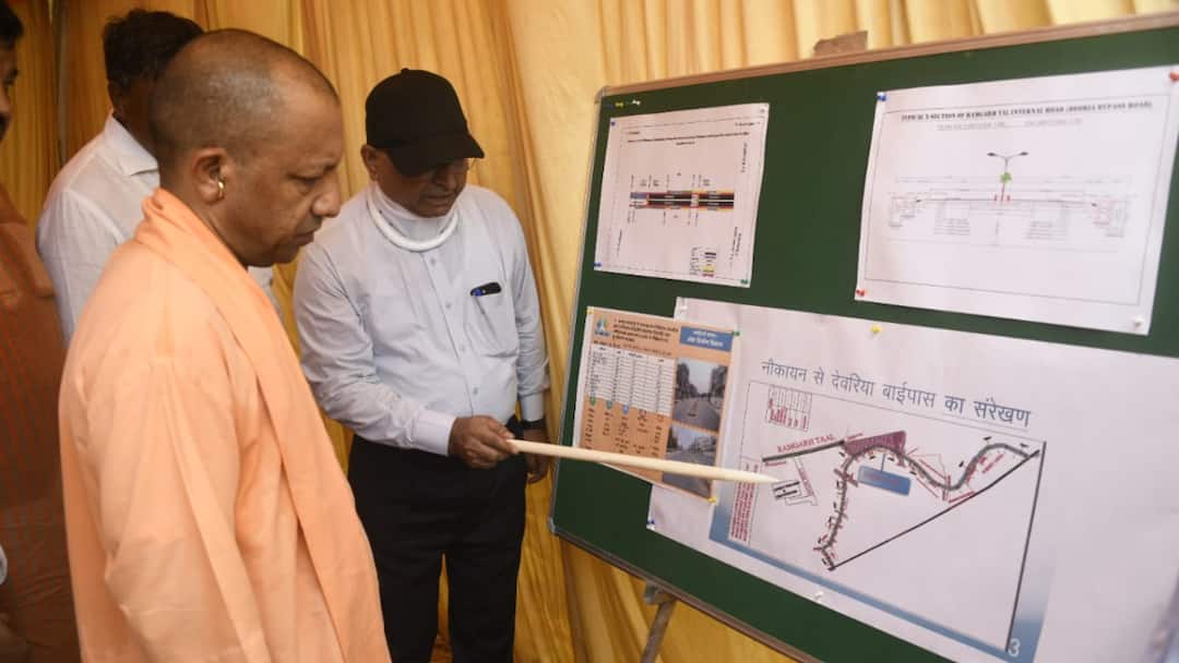 सीएम योगी ने किया देवरिया फोरलेन और नाला का निरीक्षण, अधिकारियों को दिए सख्त निर्देश UP CM Yogi Adityanath inspected Deoria four lane and drain Strict instructions officers Ann सीएम योगी ने किया देवरिया फोरलेन और नाला का निरीक्षण, अधिकारियों को दिए सख्त निर्देश