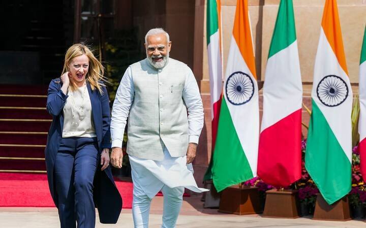 તેમણે G7 સમિટના બીજા દિવસે આઉટરીચ સત્ર પહેલા નમસ્તે કહીને પીએમ મોદીને શુભેચ્છા પાઠવી હતી.