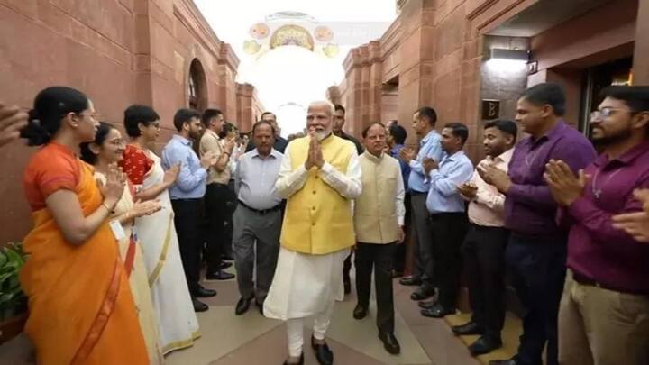 18 जून को प्रधानमंत्री नरेंद्र मोदी वाराणसी का दौरा करेंगे और इसी दिन प्रधानमंत्री किसान सम्मन निधि योजना के क्षेत्र में जारी की जाएगी.