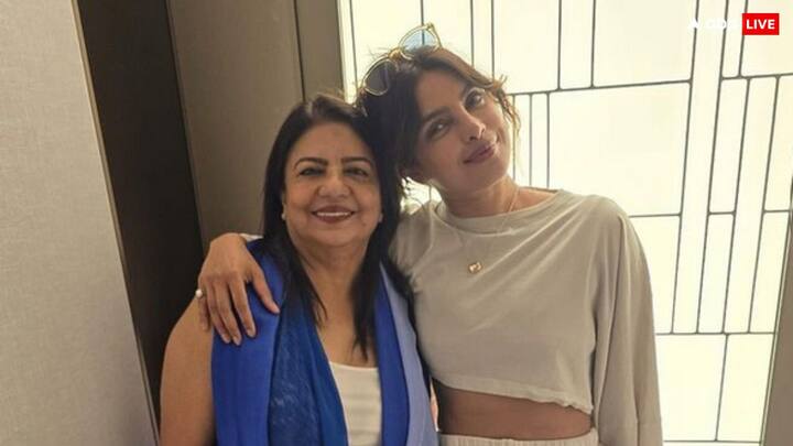 Priyanka Chopra Mother Birthday: प्रियंका चोपड़ा ने मां मधु चोपड़ा के बर्थडे को खास तरीके से मनाया. उन्होंने मां की तारीफ में एक नोट भी लिखा.