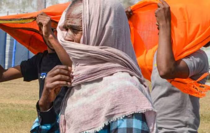 ਭਾਰਤੀ ਮੌਸਮ ਵਿਭਾਗ ਅਨੁਸਾਰ ਉੱਤਰ ਪ੍ਰਦੇਸ਼, ਹਰਿਆਣਾ, ਚੰਡੀਗੜ੍ਹ, ਦਿੱਲੀ-ਐਨਸੀਆਰ, ਪੰਜਾਬ, ਬਿਹਾਰ ਅਤੇ ਝਾਰਖੰਡ ਵਿੱਚ ਲੋਕਾਂ ਨੂੰ ਤੇਜ਼ ਤੂਫ਼ਾਨ ਦਾ ਸਾਹਮਣਾ ਕਰਨਾ ਪਵੇਗਾ। ਵਿਭਾਗ ਨੇ ਇਨ੍ਹਾਂ ਰਾਜਾਂ 'ਚ ਗੰਭੀਰ ਤੋਂ ਬਹੁਤ ਜ਼ਿਆਦਾ ਹੀਟਵੇਵ ਦਾ ਅਲਰਟ ਜਾਰੀ ਕੀਤਾ ਹੈ।