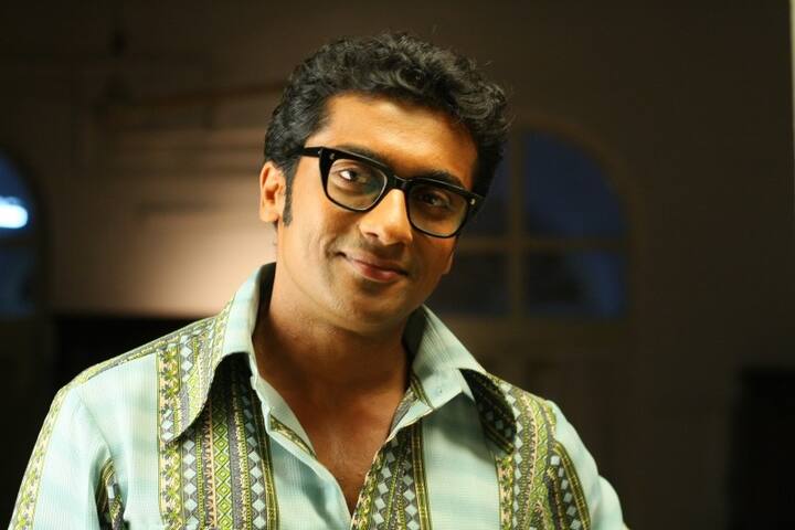 2008 ஆம் ஆண்டு கெளதம் வாசுதேவ் மேனன் இயக்கத்தில் வெளிவந்த படம் வாரணம் ஆயிரம். இந்த படத்தில் மகனாக வரும் சூர்யா அப்பா மீது வைத்திருக்கும் பாசத்தை உருக்கமாக கூறியிருப்பார் இயக்குநர் .