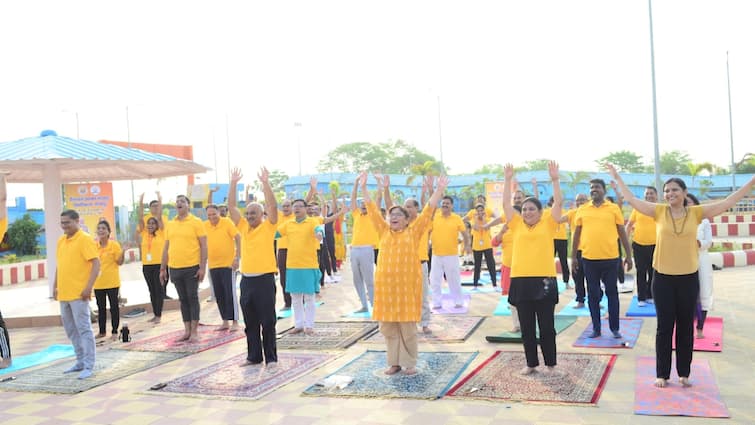 Gorakhpur University Yoga week started online and offline yoga practice program also organized ann गोरखपुर यूनिवर्सिटी में योग सप्ताह का शुभारंभ, योगाभ्यास कार्यक्रम का भी हुआ आयोजन