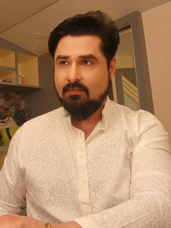 ਅੱਤਵਾਦੀ ਹਮਲੇ ਤੋਂ ਬਾਲ-ਬਾਲ ਬਚਿਆ ਇਹ ਅਦਾਕਾਰ, ਜਾਣੋ ਕਿਵੇਂ ਬਚਾਈ ਜਾਨ ?