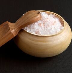 Health News: ਕਬਜ਼ ਦੀ ਸਮੱਸਿਆ ਤੋਂ ਛੁਟਕਾਰਾ ਪਾਉਣ ਤੋਂ ਲੈ ਕੇ ਚਮਕਦਾਰ ਸਕਿਨ ਤੱਕ ਕਾਲੇ ਲੂਣ ਵਾਲਾ ਪਾਣੀ ਫਾਇਦੇਮੰਦ