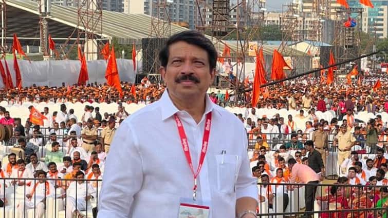 Maharashtra Shiv Sena leader Kiran Pawaskar Said opposition alliance MVA only interested in power शिंदे गुट के नेता ने बढ़ाई उद्धव ठाकरे की टेंशन? बोले, 'शरद पवार और कांग्रेस मिलकर...'
