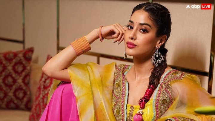 Janhvi Kapoor Mannat: एक्ट्रेस जान्हवी कपूर के तो लाखों चाहने वाले हैं. लेकिन क्या आप ये जानते हैं कि वो किसकी फैन हैं, अगर नहीं तो देखिए हमारी ये स्पेशल रिपोर्ट...