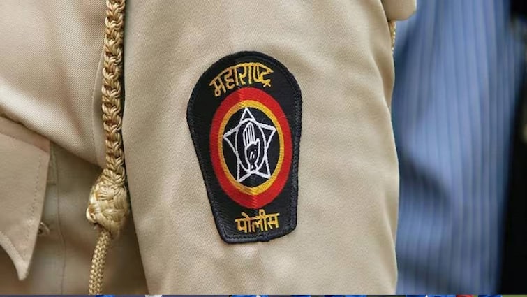 Police Recruitment Update Maharashtra Police taken big decision on physical test after demand of rohit pawar marathi news Maharashtra Police Recruitment 2024 : पोलीस भरतीच्या मैदानी चाचणीबाबत महाराष्ट्र पोलीस दलाचा मोठा निर्णय, विद्यार्थ्यांची 'ती' अडचण दूर होणार