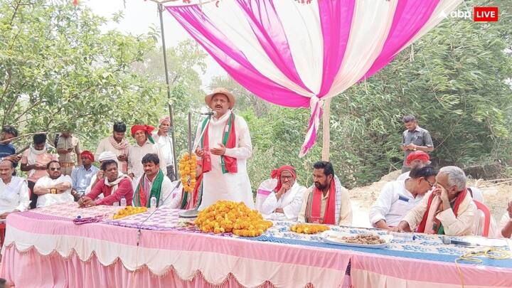 अयोध्या में राम मंदिर के प्राण प्रतिष्ठा के ऊपर सवाल उठाते हुए अफजाल अंसारी ने कहा कि राम मंदिर के प्राण प्रतिष्ठा के कार्यक्रम कराने के बाद तमाम लंबी-चौड़ी कागजी योजनाएं बनाकर पेश की गईं. बीजेपी सरकार कहती है कि कई कंपनियों को ऑफर दे दिया गया है, तो तीर्थ यात्रियों को लेकर जाइए अयोध्या.