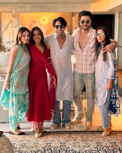 Eid 2024: गर्लफ्रेंड जैस्मिन भसीन संग अली गोनी ने सेलिब्रेट की ईद, भाई अर्सलान और सुजैन खान भी हुए जश्न में शामिल