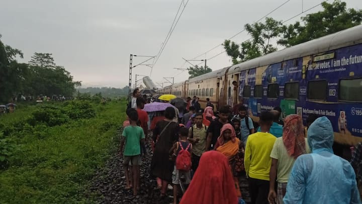 A goods train has rammed into the Kanchanjunga Express train in Darjeeling district, West Bengal. (Photo: ABP Ananda)